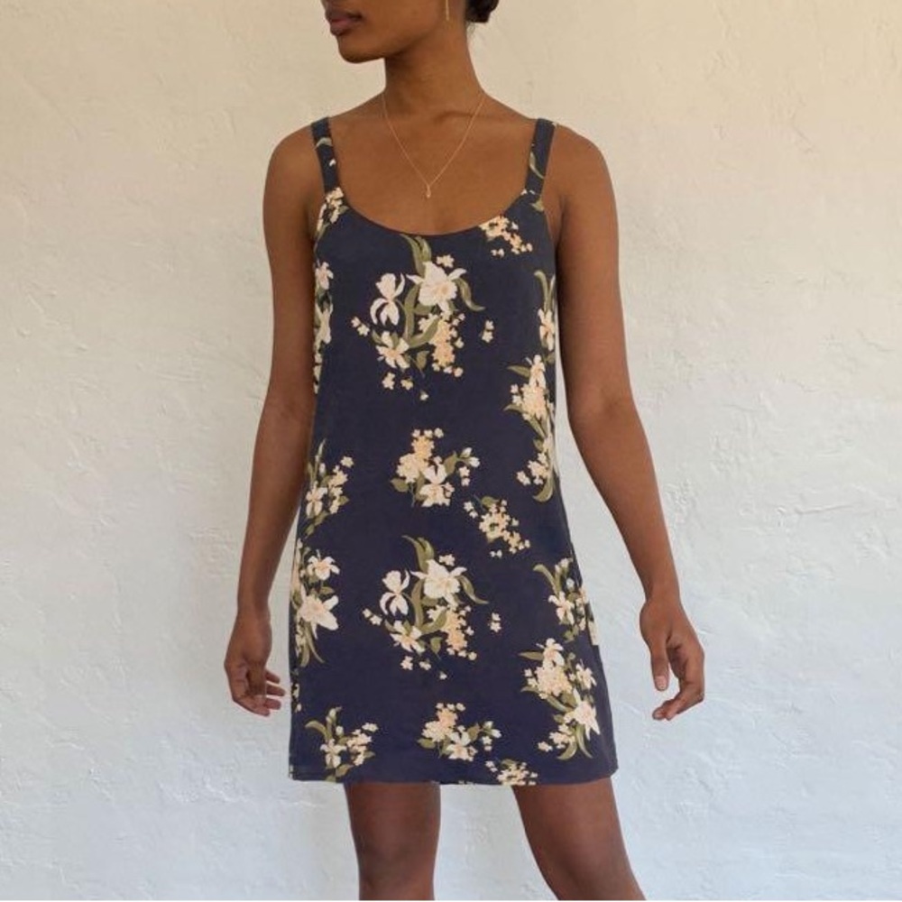 Reformation Puglia Dress in Yolanda size 2 - Picture 2 of 8